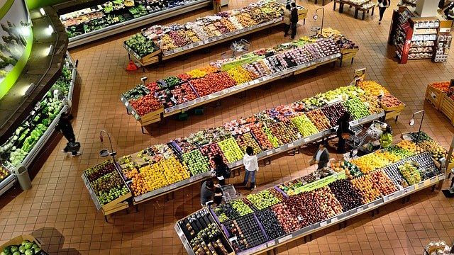 В Крыму достаточно запасов продовольствия