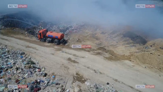 Пожар на мусорном полигоне в Евпатории: уникальные кадры с коптера