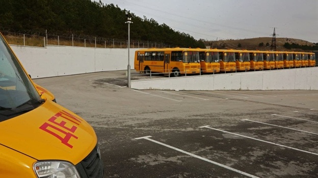 В Крыму полностью закрыли вопрос потребности школьных автобусов 