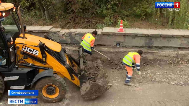 В Симферополе идёт ремонт дороги в рамках ликвидации ЧС