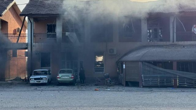 Трое погибли, восемь пострадали при ударе HIMARS по рынку в Херсонщине
