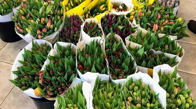 Цены на цветы в Крыму выросли на несколько дней почти в два раза