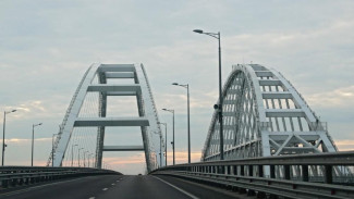 Движение по Крымскому мосту возобновлено полностью