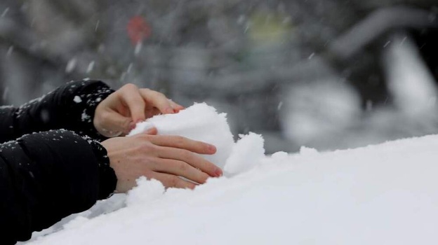 В Севастополе за ночь выпало 5 сантиметров снега