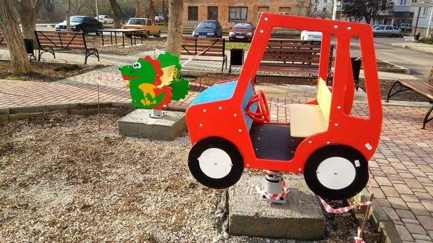 В Керчи откроют новые детские площадки