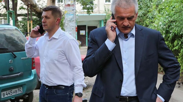 Аксёнов назвал причины проблем с мобильной связью в Крыму