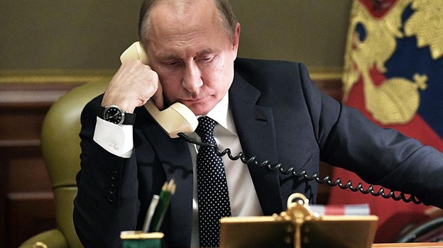 Путин обсудил с президентом Финляндии ситуацию в Крыму