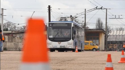 В Крыму началась замена контактной троллейбусной сети