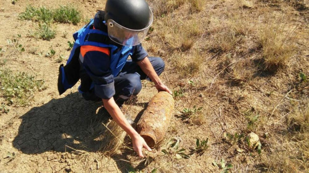 В Крыму рядом с пляжем нашли 20-килограммовую бомбу
