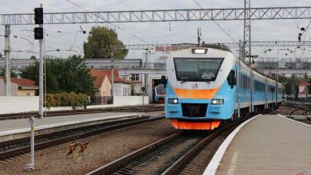 На крымских ж/д вокзалах продумали способы посадки в поезда людей с ОВЗ