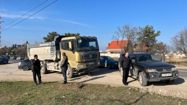 В Севастополе ликвидировали незаконную свалку строительных отходов