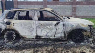 Москвич сжег в Крыму чужой автомобиль с пятью миллионами рублей в салоне