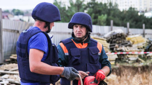 Севастопольцев предупредили о взрывах