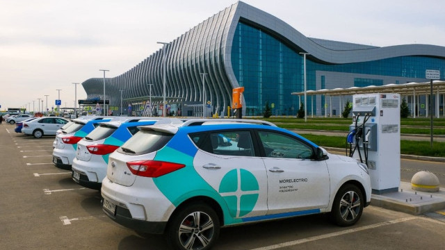 Станция зарядки электромобилей заработала в аэропорту Симферополя