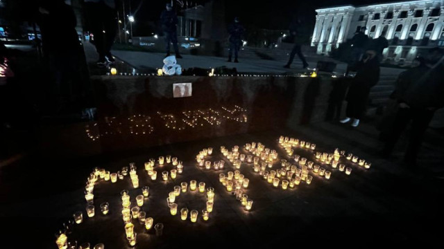 Крым скорбит вместе с Москвой: в Симферополе появился стихийный мемориал 