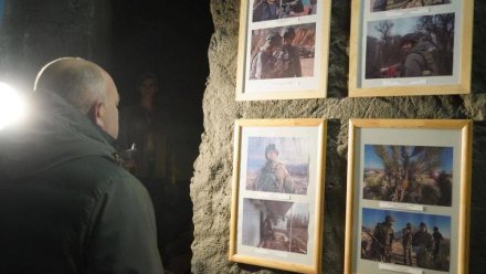 В Аджимушкайских каменоломнях открыли фотовыставку, посвященную участникам спецоперации
