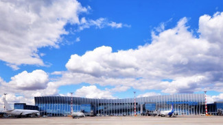 Судакский силач сдвинет 20-тонный самолет руками в аэропорту Симферополя 