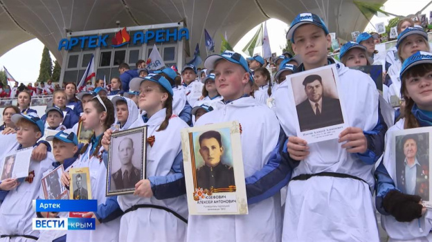 Чествование ветеранов и памятные мероприятия: как в Крыму отметили День Победы