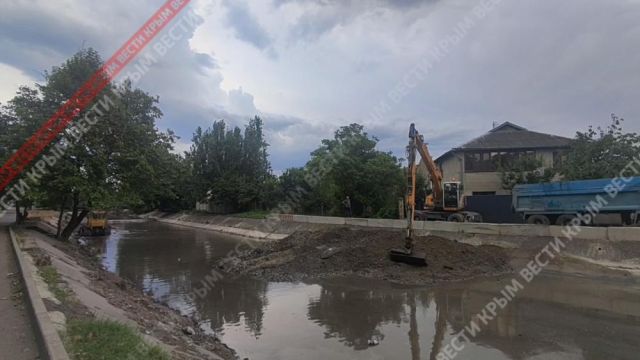 Около трех тысяч тонн мусора вывезли из Салгира