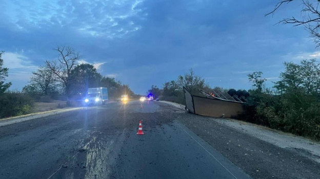 Водитель грузовика погиб в ДТП в Джанкойском районе