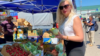 На крупном рынке в Симферополе проверили цены на овощи