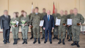 В Севастополе наградили военнослужащих части спецобеспечения
