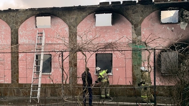 На пожаре в селе под Алуштой погиб человек
