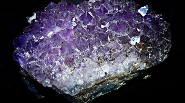 В крымских пещерах нашли уникальные для России минералы
