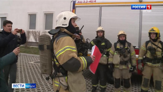 В крупнейшей больнице Крыма пожарные провели масштабные учения 