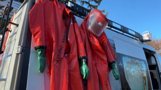 В Симферополе проводят интерактивную выставку пожарной и спасательной техники