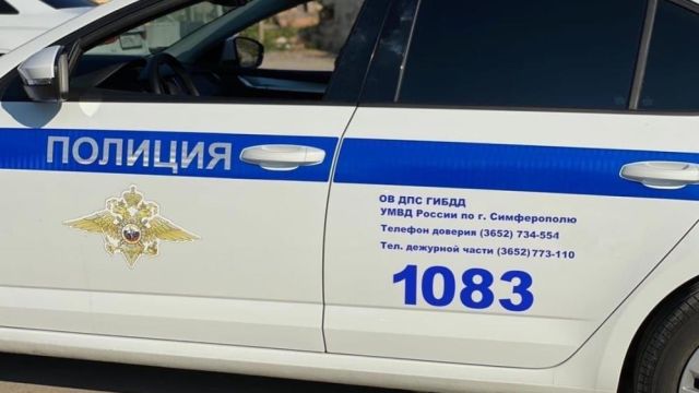 Машина скорой помощи и автобус столкнулись в Симферополе