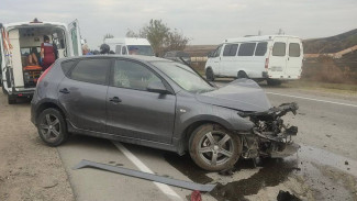 Две легковушки столкнулись в Симферопольском районе: пострадали четыре человека