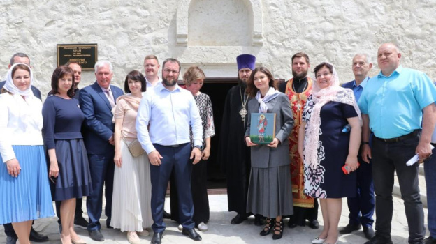 В Феодосии освятили отреставрированный храм Дмитрия Солунского