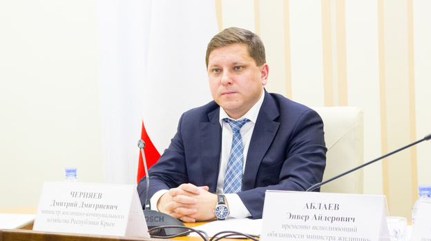 Ушедший в отставку министр ЖКХ Крыма отчитался за два года работы