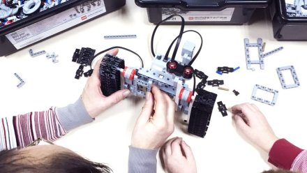 В школах Крыма появилась новая робототехника