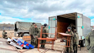 Защитники Крыма получили гуманитарную помощь от КЖД