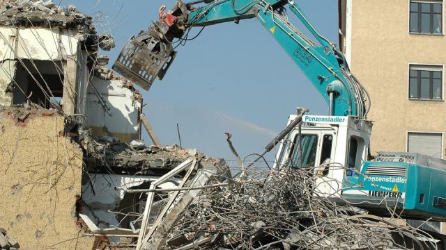 Ещё 143 дома признали аварийными в Крыму