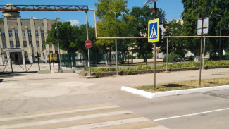 Прокуратура в Армянcке требует обустроить подъездные пути к детским площадкам при школах