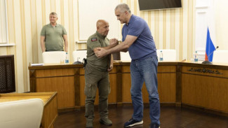 Сергей Аксёнов вручил награды добровольцам отряда «БАРС-Крым»
