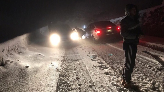 В Крыму рассказали, как проехать на Ай-Петри в снег
