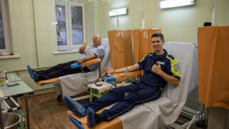 Госавтоинспекция Севастополя участвует в сдаче донорской крови 