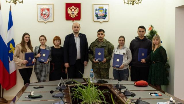Дети-сироты получили новые квартиры в Симферополе
