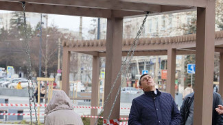 Премьер-министр Крыма нашел недочеты на обновленной площади Куйбышева