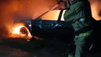 Машина загорелась и чуть не взорвалась в Феодосии