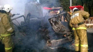 Семь автомобилей сгорели в Крыму за две недели
