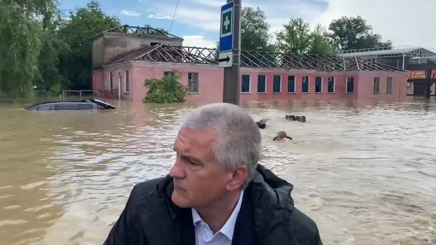 Аксёнов прокомментировал потоп в Керчи и двух районах Крыма