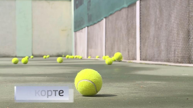 Юные теннисисты со всей России приехали на соревнования в Крым