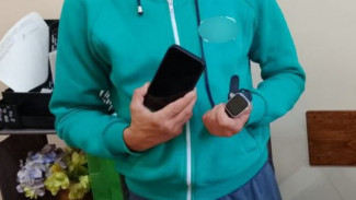 В Евпатории мошенник обманул девушку и присвоил её гаджеты