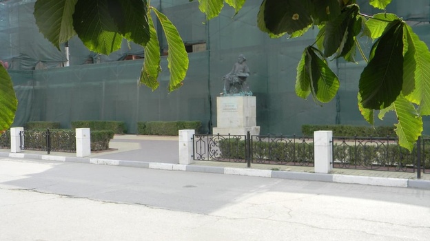 Картины Айвазовского останутся в музее во время его реставрации 
