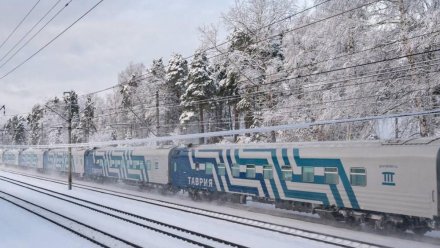 Дополнительные вагоны включили в поезда из Крыма и в Крым